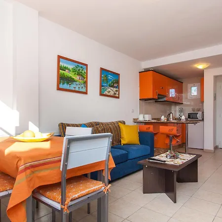 Apartament Ap Esmeralda *